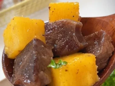 Delicious Black Pepper Pineapple Beef Bites appetizer on a serving plate
