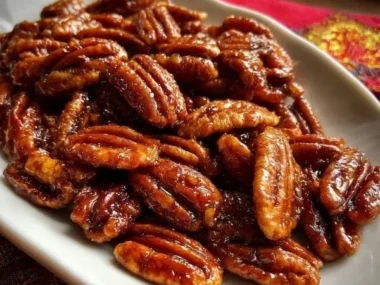 Delicious Crockpot Fireball Whisky Candied Pecans in a serving bowl