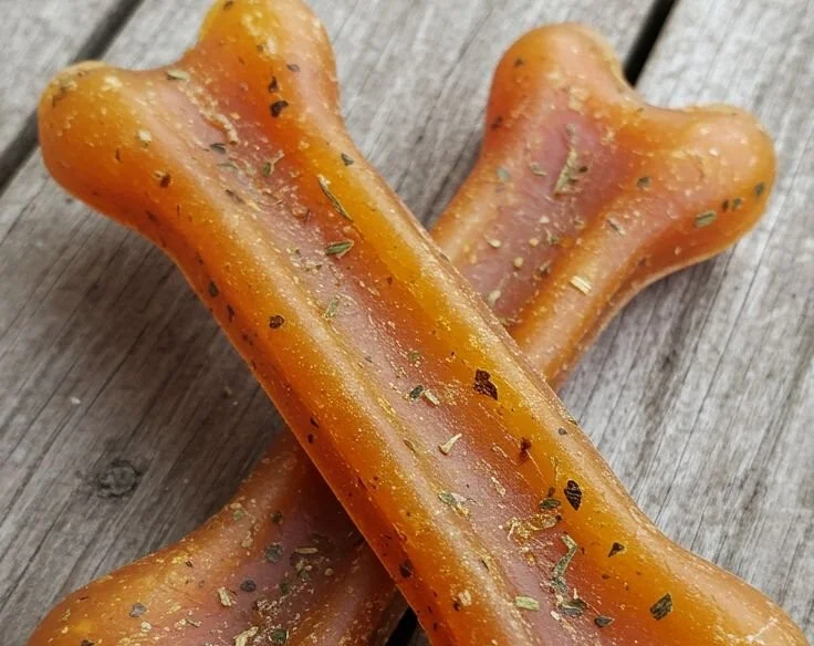 Crunchy homemade apple and carrot dog bones for healthy pet snacks