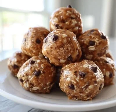 Healthy no-bake Peanut Butter Energy Bites for quick energy boosts